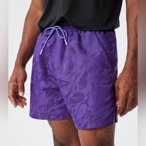 NWT Outdoor Voices XL GeoShine 5” Shorts
